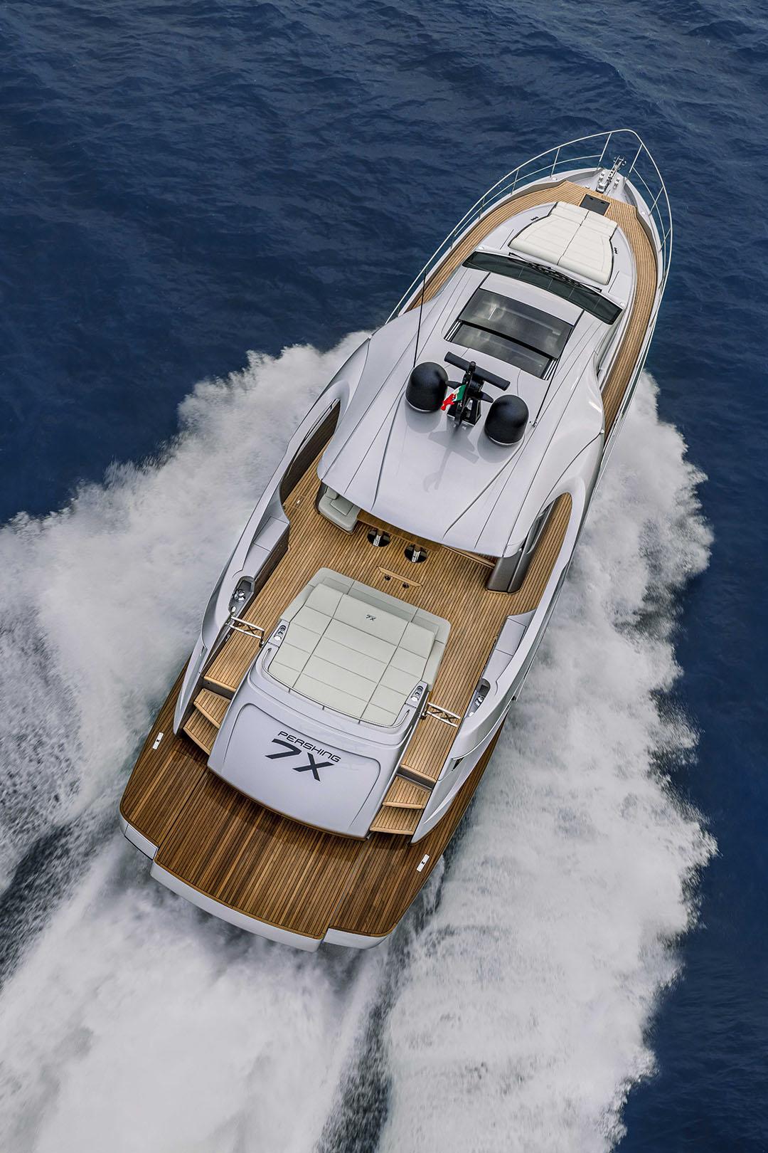 PERSHING 7x - YachtClass